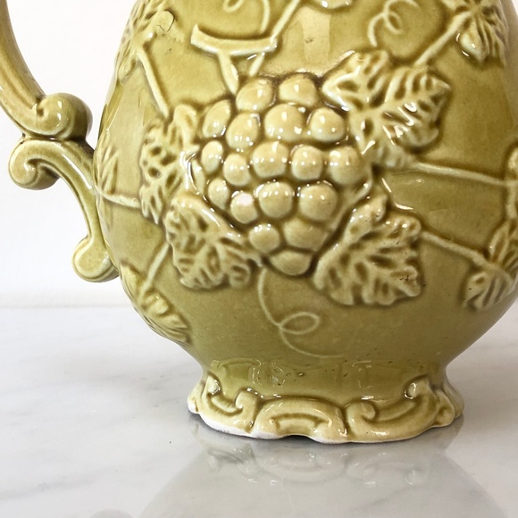New VTG Mustard Yellow/Green Water Pitcher Bowl Cluster of Grapes Made in Japan - Picture 10 of 12